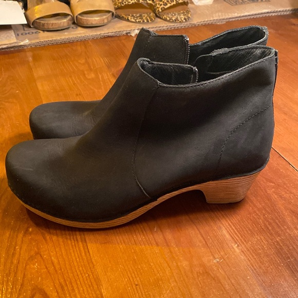 Dansko Black Heeled Boots - Size 9 - 2 in - Picture 1 of 6